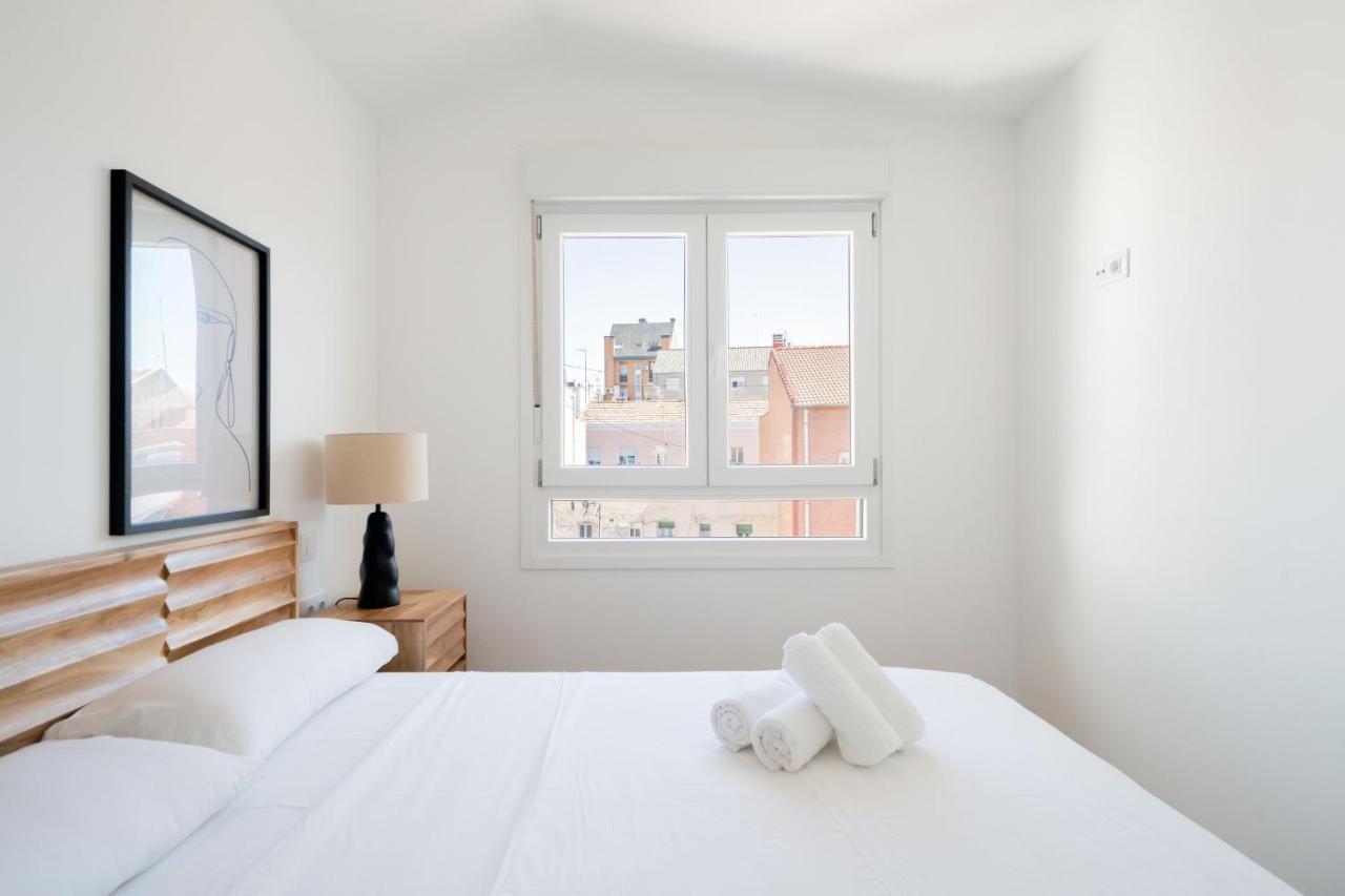 Atico Reformado En Madrid Rio Alquiler Temporal Apartment Ngoại thất bức ảnh